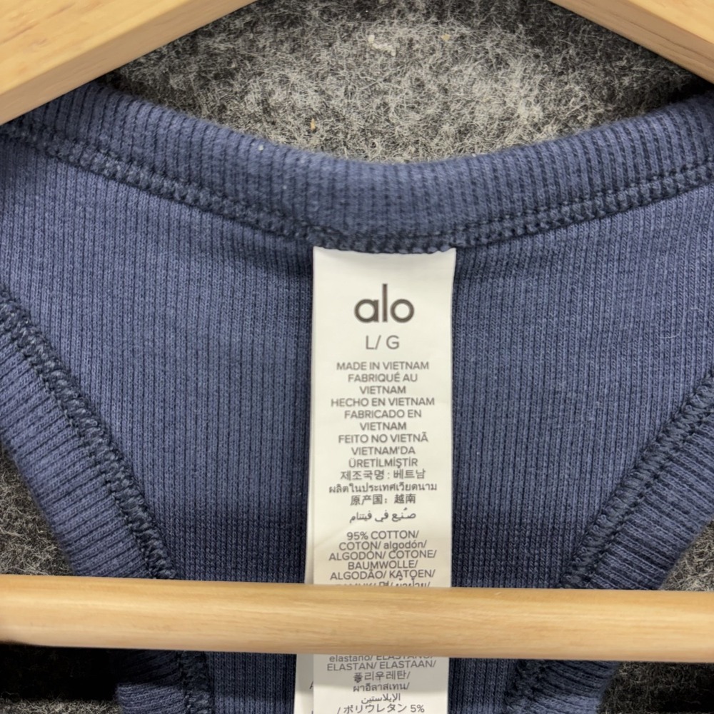 ALO Yoga Aspire Tank Top Womens Large Navy Blue Cotton Rib Athleisure - Picture 4 of 6